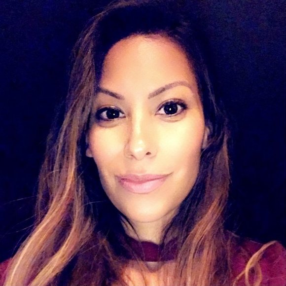 Poshmark profile picture for @milaann